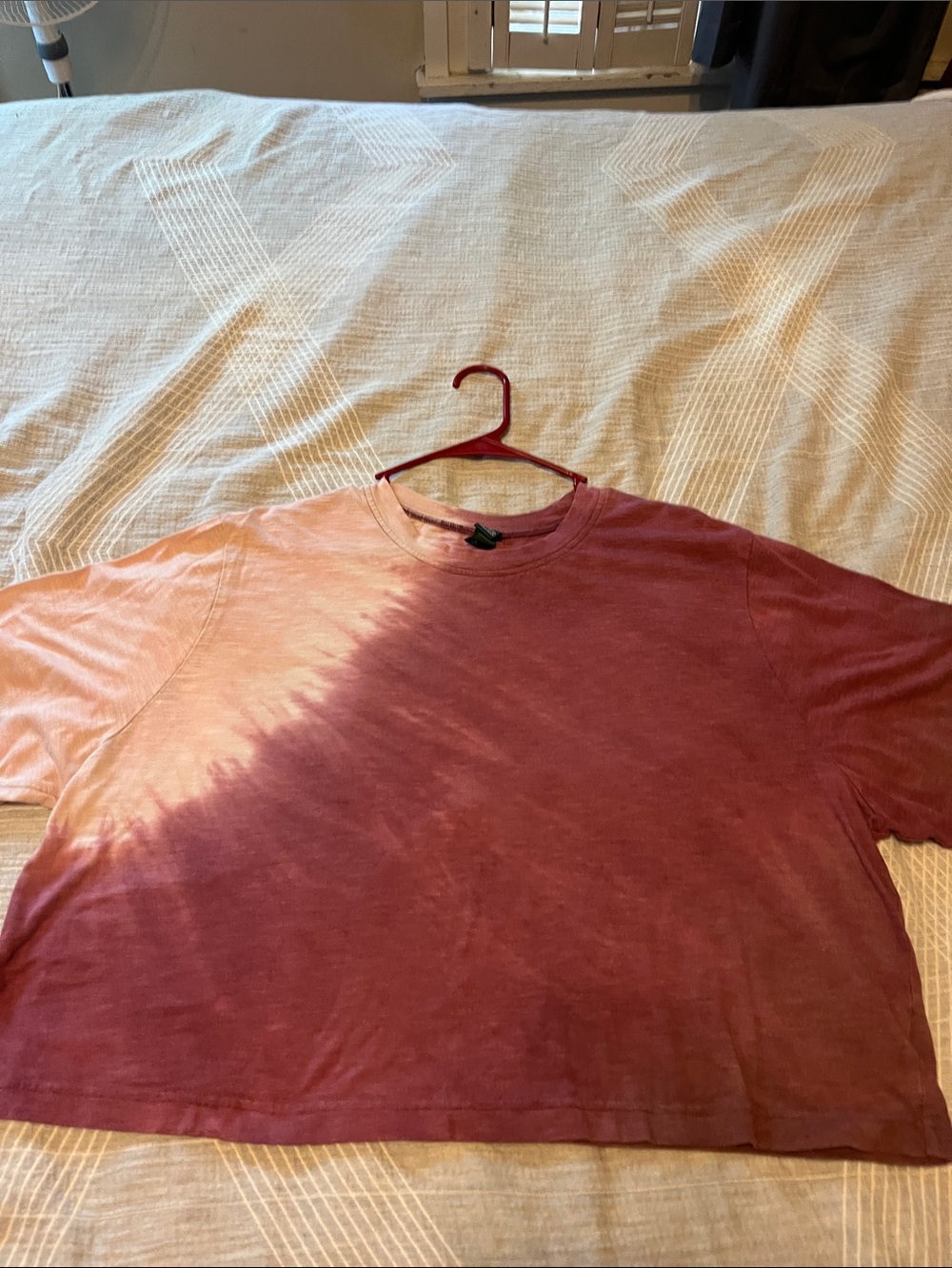 wild fable Short Sleeve Tie-Dye Tee in Maroon and Light Pink